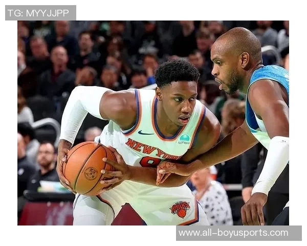 兰德尔全力以赴砍下32分但球队仍难敌对手失利之痛