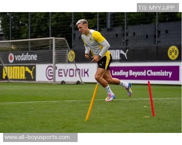 施洛特贝克续约前景渺茫巴萨皇马拜仁争抢其服务