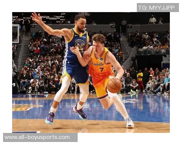 克尼佩尔表现出色4号秀11投5中贡献14分4篮板3助攻正负值高达18