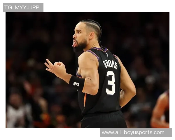 狄龙模仿狗叫逗乐布克伊森妈妈无奈表示真不想看到这种场面