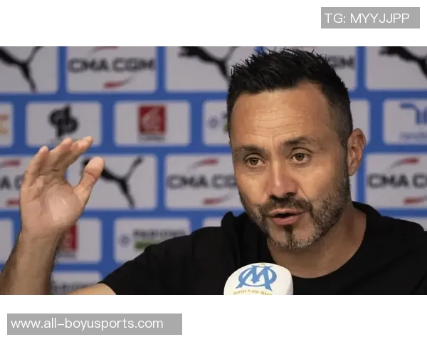 德泽尔比或在更衣室公开羞辱球员此前对格林伍德的做法引发关注